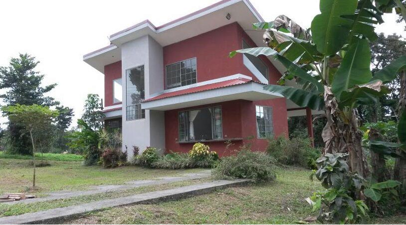 La Fortuna Waterfall House